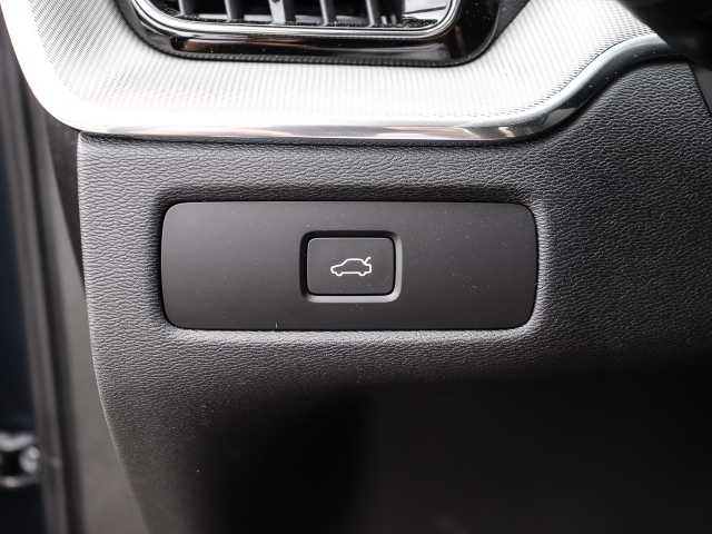 Volvo  Ultimate Dark AWD B4 Diesel EU6d Allrad HUD AD StandHZG digitales Cockpit Memory
