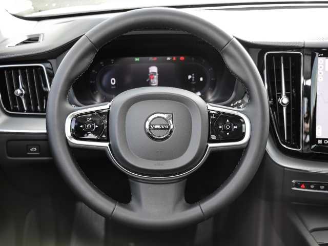Volvo  Ultimate Dark 2WD B4 Diesel EU6d HUD AD digitales Cockpit Memory Sitze Soundsyst