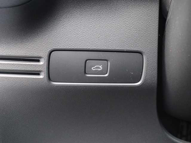 Volvo  Plus Dark 2WD B3 EU6d digitales Cockpit Memory Sitze Soundsystem HarmanKardon LE