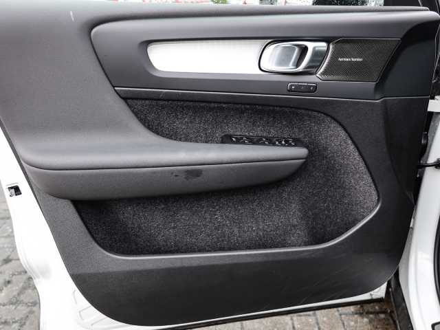 Volvo  Plus Dark 2WD B3 EU6d digitales Cockpit Memory Sitze Soundsystem HarmanKardon LE