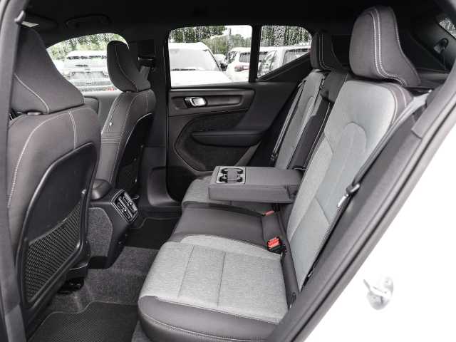 Volvo  Plus Dark 2WD B3 EU6d digitales Cockpit Memory Sitze Soundsystem HarmanKardon LE