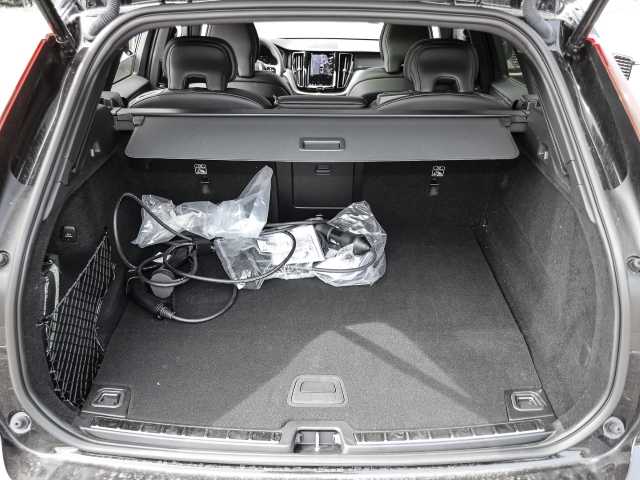Volvo  Ultimate Dark Recharge Plug-In Hybrid AWD T8 Twin Engine EU6d Allrad HUD StandHZ