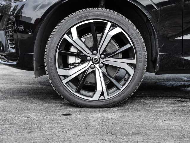 Volvo  Ultimate Dark Recharge Plug-In Hybrid AWD T8 Twin Engine EU6d Allrad HUD StandHZ