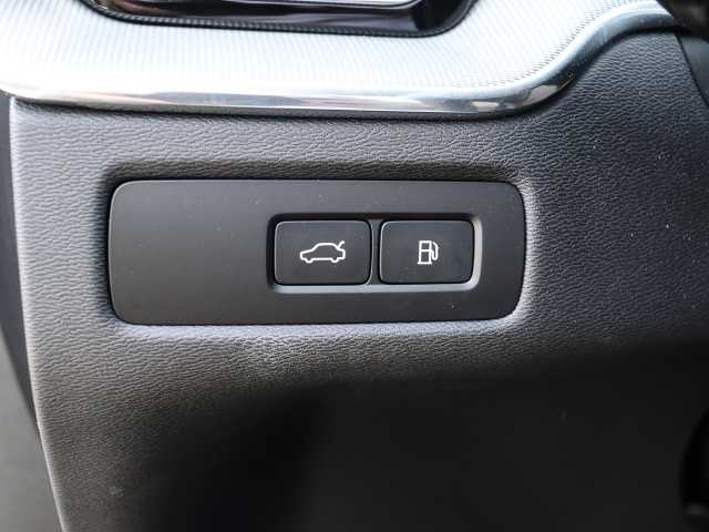 Volvo  Ultimate Dark Recharge Plug-In Hybrid AWD T8 Twin Engine EU6d Allrad HUD StandHZ