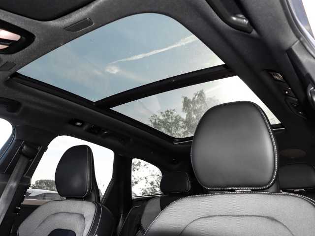 Volvo  Ultimate Dark Recharge Plug-In Hybrid AWD T8 Twin Engine EU6d Allrad HUD StandHZ