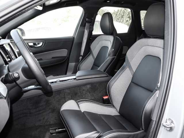 Volvo  Plus Dark Recharge Plug-In Hybrid AWD T6 Twin Engine EU6d Allrad StandHZG digita