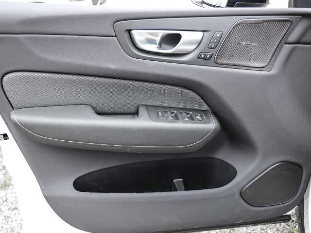Volvo  Plus Dark Recharge Plug-In Hybrid AWD T8 Twin Engine EU6e Allrad StandHZG digita