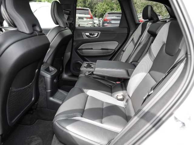 Volvo  Ultimate Dark Recharge Plug-In Hybrid AWD T8 Twin Engine EU6d Allrad HUD StandHZ