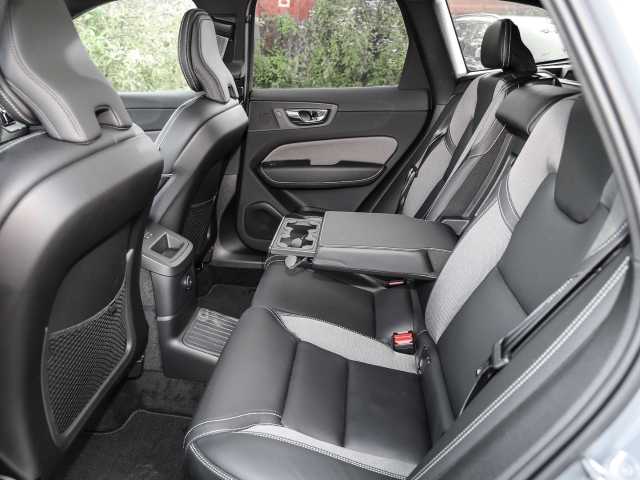 Volvo  Plus Dark Recharge Plug-In Hybrid AWD T6 Twin Engine EU6d Allrad StandHZG digita