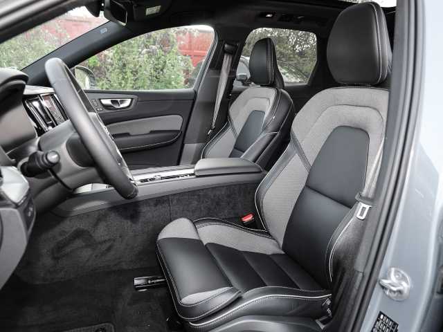 Volvo  Plus Dark Recharge Plug-In Hybrid AWD T6 Twin Engine EU6d Allrad StandHZG digita