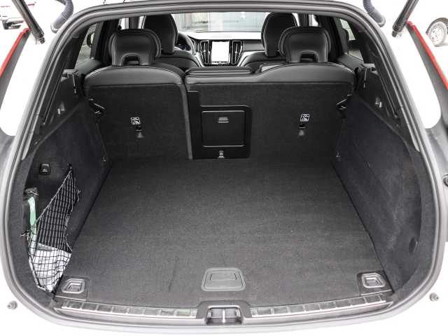 Volvo  Plus Dark Recharge Plug-In Hybrid AWD T8 Twin Engine EU6e Allrad StandHZG digita