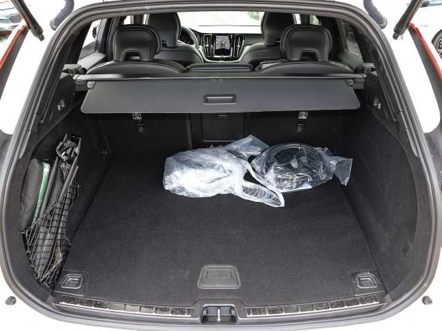 Volvo  Plus Dark Recharge Plug-In Hybrid AWD T8 Twin Engine EU6e Allrad StandHZG digita