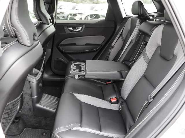 Volvo  Plus Dark Recharge Plug-In Hybrid AWD T8 Twin Engine EU6e Allrad StandHZG digita
