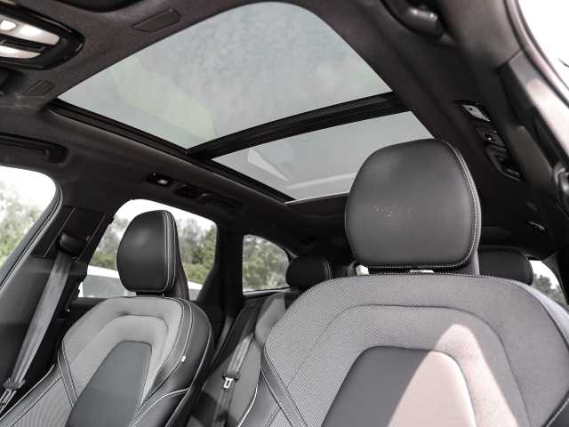 Volvo  Plus Dark Recharge Plug-In Hybrid AWD T8 Twin Engine EU6e Allrad StandHZG digita