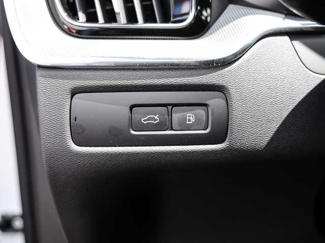 Volvo  Plus Dark Recharge Plug-In Hybrid AWD T8 Twin Engine EU6e Allrad StandHZG digita