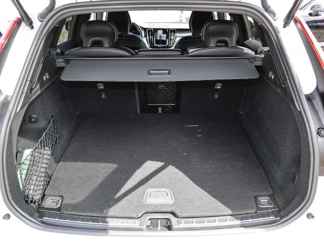 Volvo  Plus Dark Recharge Plug-In Hybrid AWD T8 Twin Engine EU6e Allrad StandHZG digita