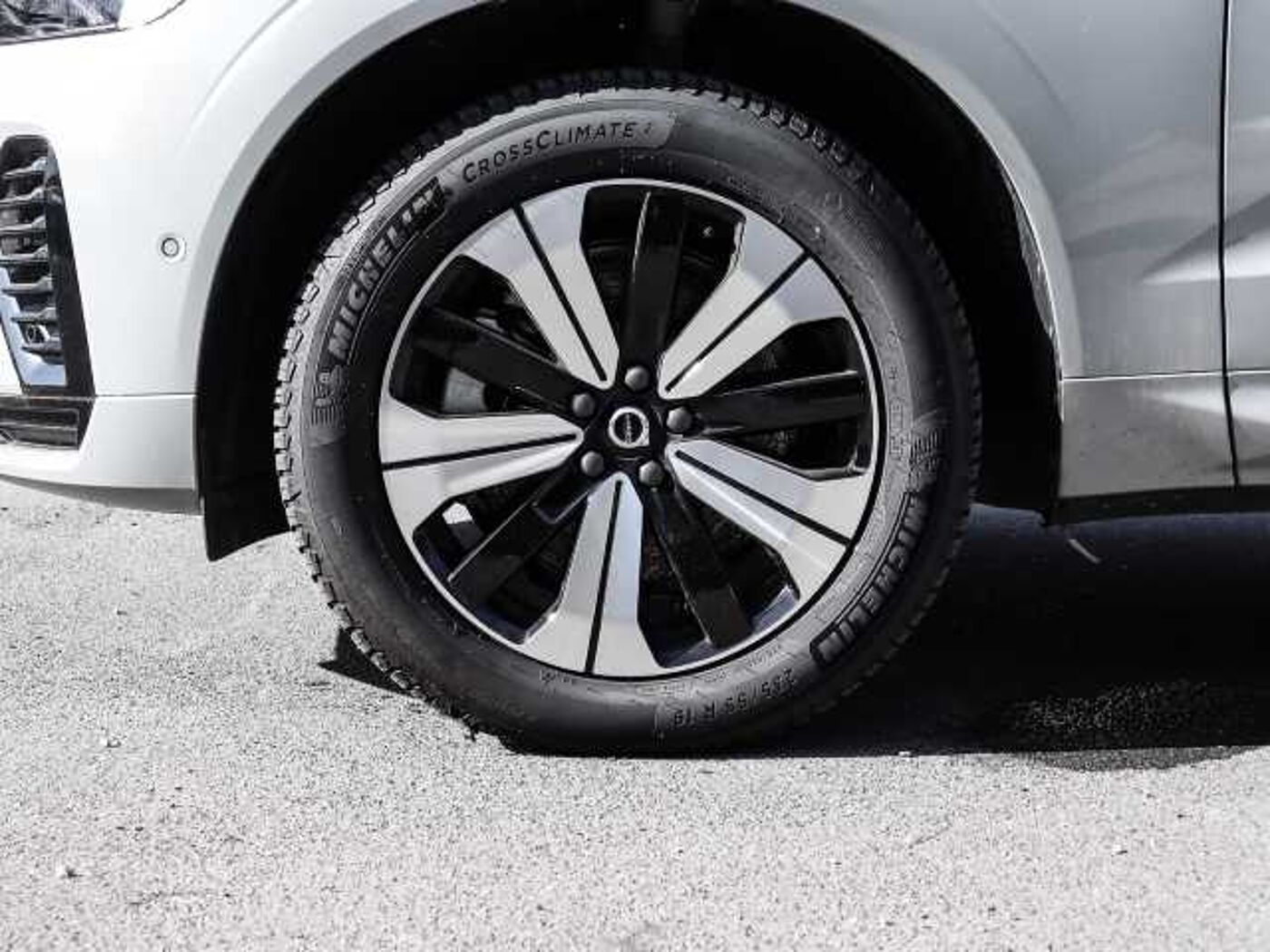 Volvo  Plus Dark Recharge Plug-In Hybrid AWD T8 Twin Engine EU6e Allrad StandHZG digita