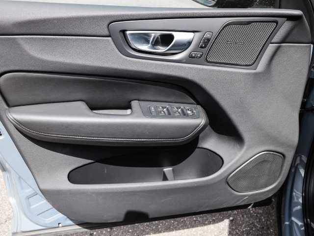 Volvo  Ultimate Dark 2WD B4 Diesel EU6d HUD AD digitales Cockpit Memory Sitze Soundsyst