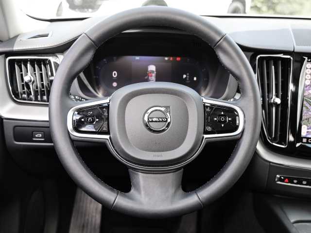 Volvo  Ultimate Dark 2WD B4 Diesel EU6d HUD AD digitales Cockpit Memory Sitze Soundsyst