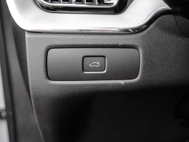 Volvo  Plus Dark AWD B5 Benzin EU6d Allrad Leder digitales Cockpit Memory Sitze Soundsy