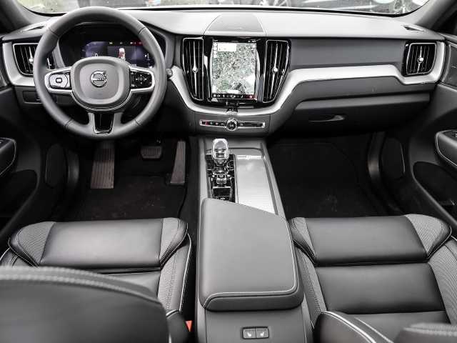 Volvo  Plus Dark AWD B5 Benzin EU6d Allrad Leder digitales Cockpit Memory Sitze Soundsy