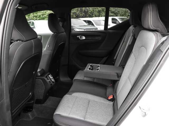 Volvo  Plus Dark 2WD B3 EU6d digitales Cockpit Memory Sitze Soundsystem HarmanKardon LE