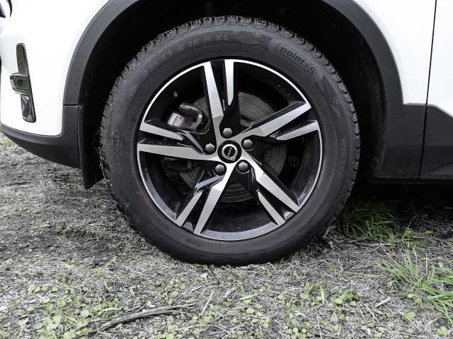 Volvo  Plus Dark 2WD B3 EU6d digitales Cockpit Memory Sitze Soundsystem HarmanKardon LE