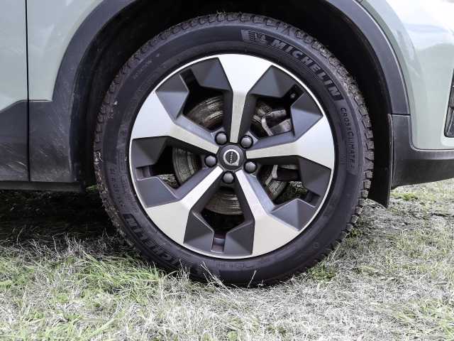 Volvo  Plus Dark 2WD B3 EU6d digitales Cockpit Memory Sitze Soundsystem HarmanKardon LE