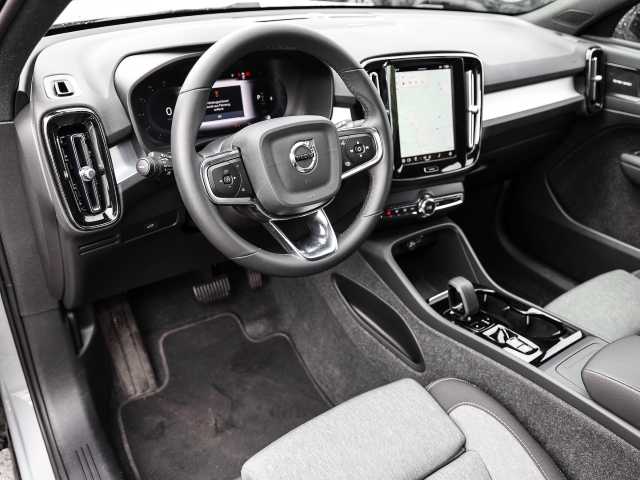 Volvo  Plus Dark 2WD B3 EU6d digitales Cockpit Memory Sitze Soundsystem HarmanKardon LE