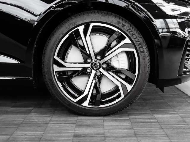 Volvo  T8 AWD Ultra Dark Recharge Plug-In Hybrid Twin Engine EU6d