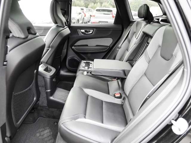 Volvo  Ultimate Dark Recharge Plug-In Hybrid AWD T8 Twin Engine EU6d Allrad HUD StandHZ