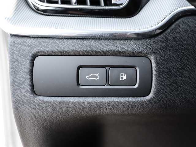 Volvo  Plus Dark Recharge Plug-In Hybrid AWD T8 Twin Engine EU6d Allrad StandHZG digita