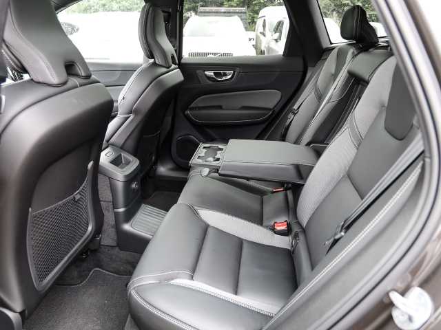 Volvo  Plus Dark Recharge Plug-In Hybrid AWD T8 Twin Engine EU6d Allrad StandHZG digita