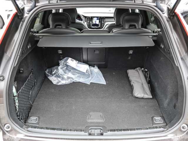 Volvo  Plus Dark Recharge Plug-In Hybrid AWD T8 Twin Engine EU6d Allrad StandHZG digita