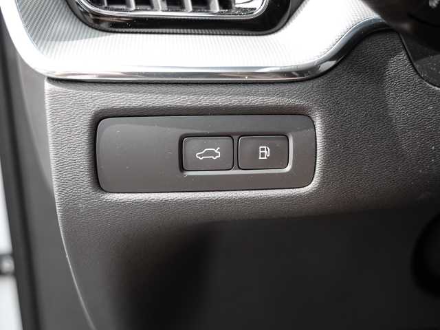 Volvo  Ultimate Dark Recharge Plug-In Hybrid AWD T8 Twin Engine EU6d Allrad HUD StandHZ