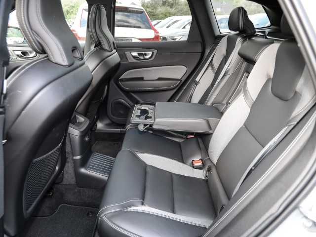 Volvo  Ultimate Dark Recharge Plug-In Hybrid AWD T8 Twin Engine EU6d Allrad HUD StandHZ