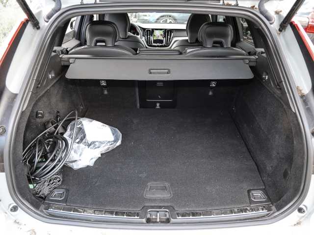 Volvo  Ultimate Dark Recharge Plug-In Hybrid AWD T8 Twin Engine EU6d Allrad HUD StandHZ