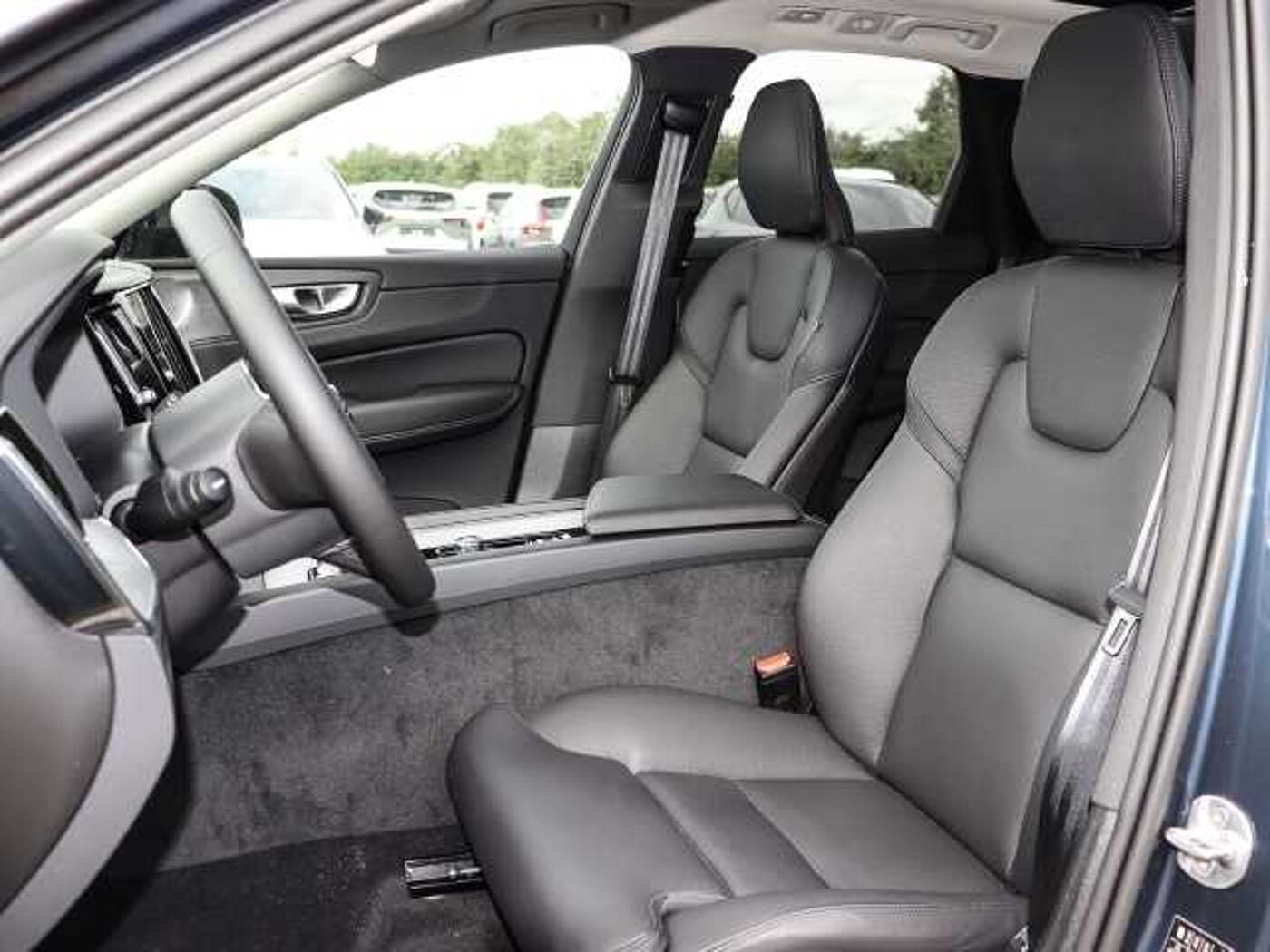 Volvo  Ultimate Dark AWD B4 Diesel EU6d Allrad HUD AD StandHZG digitales Cockpit Memory