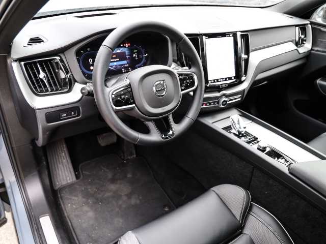 Volvo  Ultimate Dark Recharge Plug-In Hybrid AWD T8 Twin Engine EU6d Allrad HUD StandHZ