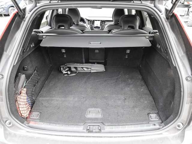 Volvo  Plus Dark Recharge Plug-In Hybrid AWD T8 Twin Engine EU6d Allrad StandHZG digita