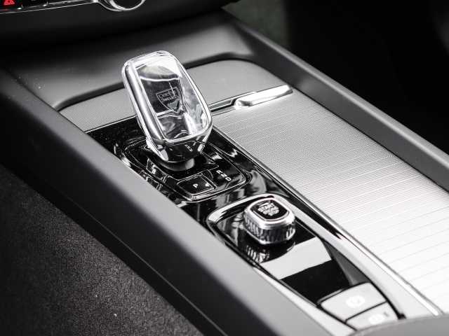 Volvo  Plus Dark Recharge Plug-In Hybrid AWD T8 Twin Engine EU6d Allrad StandHZG digita