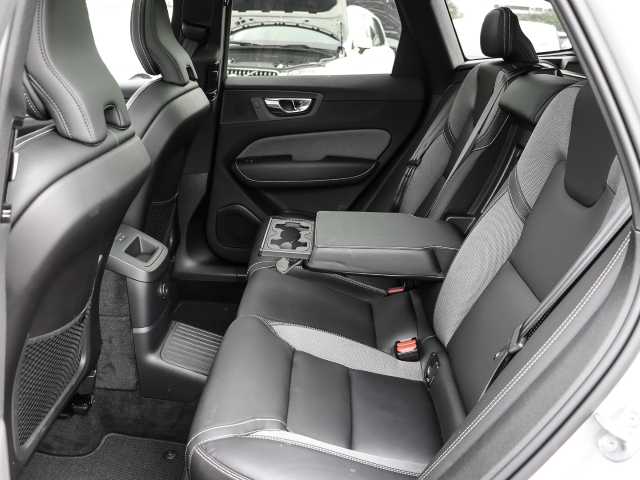 Volvo  Plus Dark Recharge Plug-In Hybrid AWD T8 Twin Engine EU6d Allrad StandHZG digita