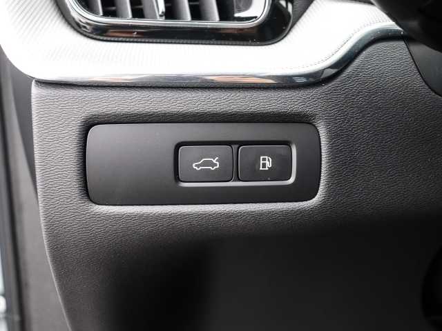 Volvo  Plus Dark Recharge Plug-In Hybrid AWD T8 Twin Engine EU6d Allrad StandHZG digita