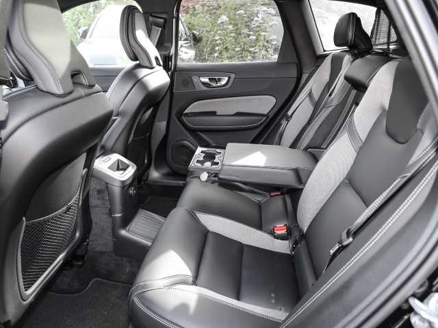 Volvo  Plus Dark Recharge Plug-In Hybrid AWD T8 Twin Engine EU6d Allrad StandHZG digita