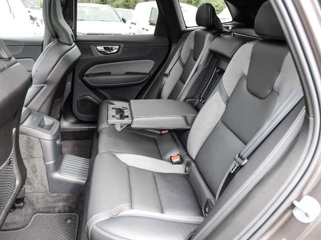 Volvo  Plus Dark Recharge Plug-In Hybrid AWD T8 Twin Engine EU6d Allrad StandHZG digita