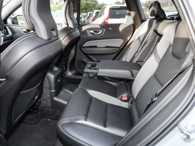 Volvo  Ultimate Dark Recharge Plug-In Hybrid AWD T8 Twin Engine EU6d Allrad HUD StandHZ