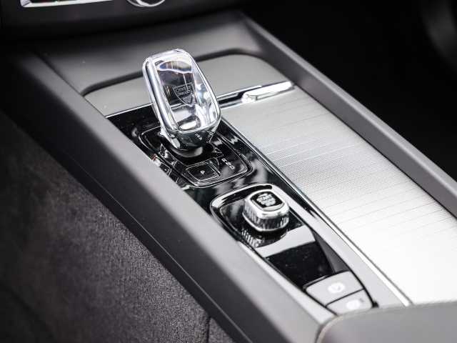 Volvo  Plus Dark Recharge Plug-In Hybrid AWD T6 Twin Engine EU6d Allrad StandHZG digita