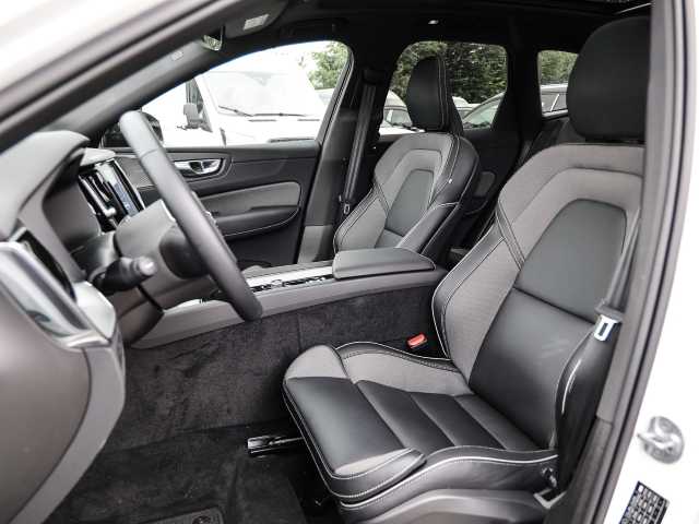 Volvo  Plus Dark Recharge Plug-In Hybrid AWD T6 Twin Engine EU6d Allrad StandHZG digita
