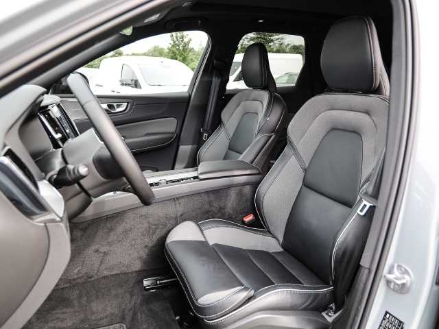 Volvo  Plus Dark Recharge Plug-In Hybrid AWD T8 Twin Engine EU6d Allrad StandHZG digita