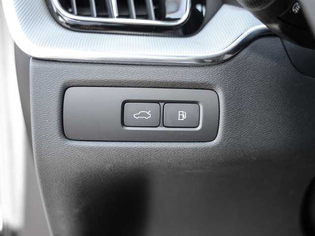 Volvo  Plus Dark Recharge Plug-In Hybrid AWD T8 Twin Engine EU6d Allrad StandHZG digita